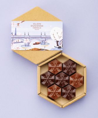 ＜LE CHOCOLAT ALAIN DUCASSE＞ＧＷ０２２　エグザ・サクラ　ベリー＆キャラメル・パッション　７個入り（２種）